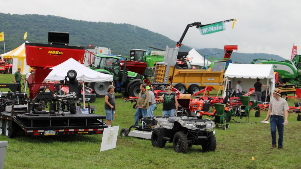 Commercial exhibits, machinery demos are focal point of Ag Progress